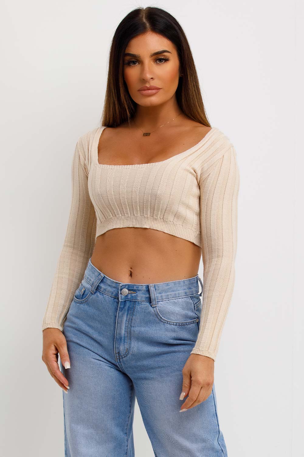 beige knitted jumper cropped