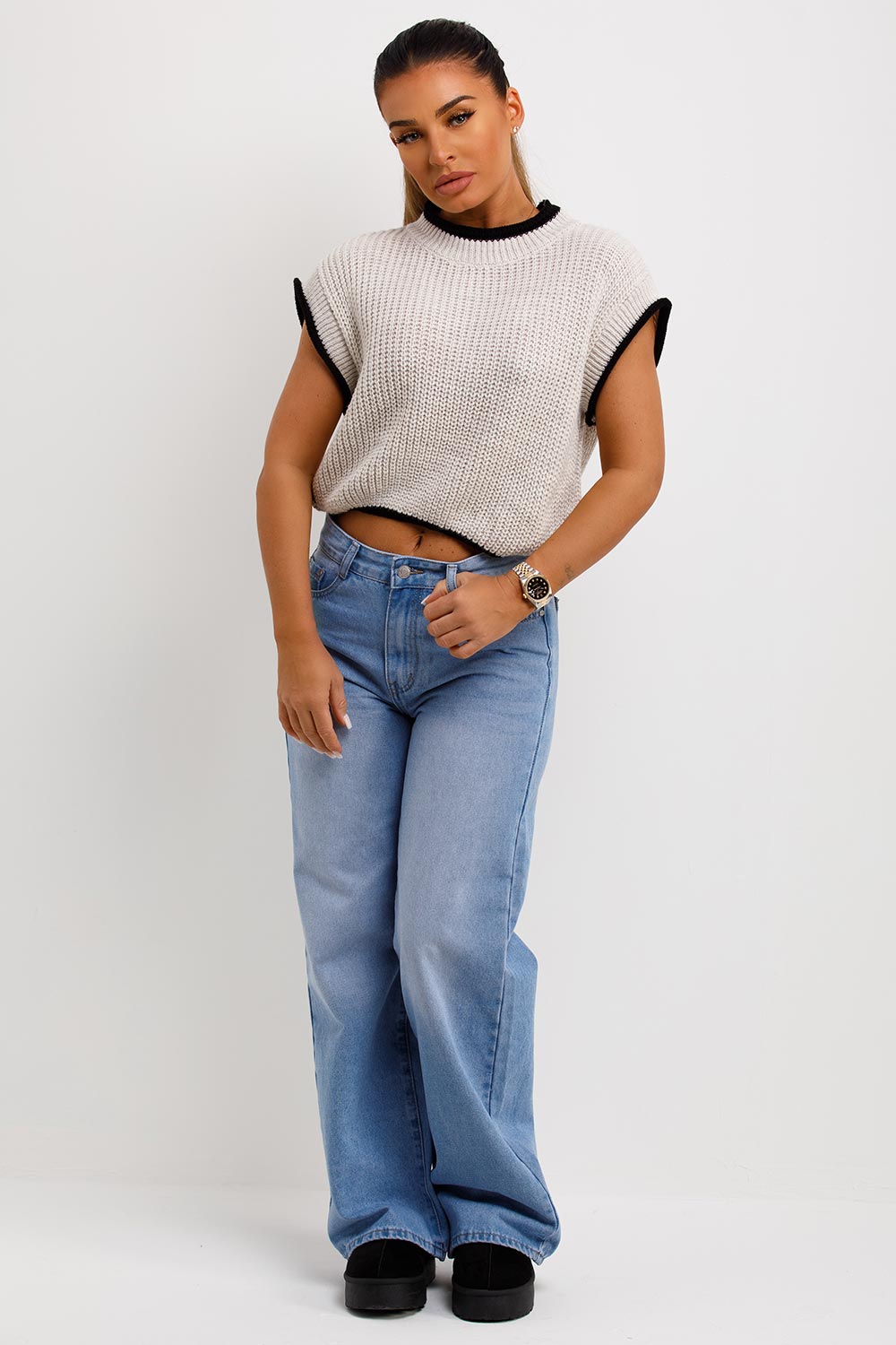 sleeveless cropped knitted jumper with contrast stitches