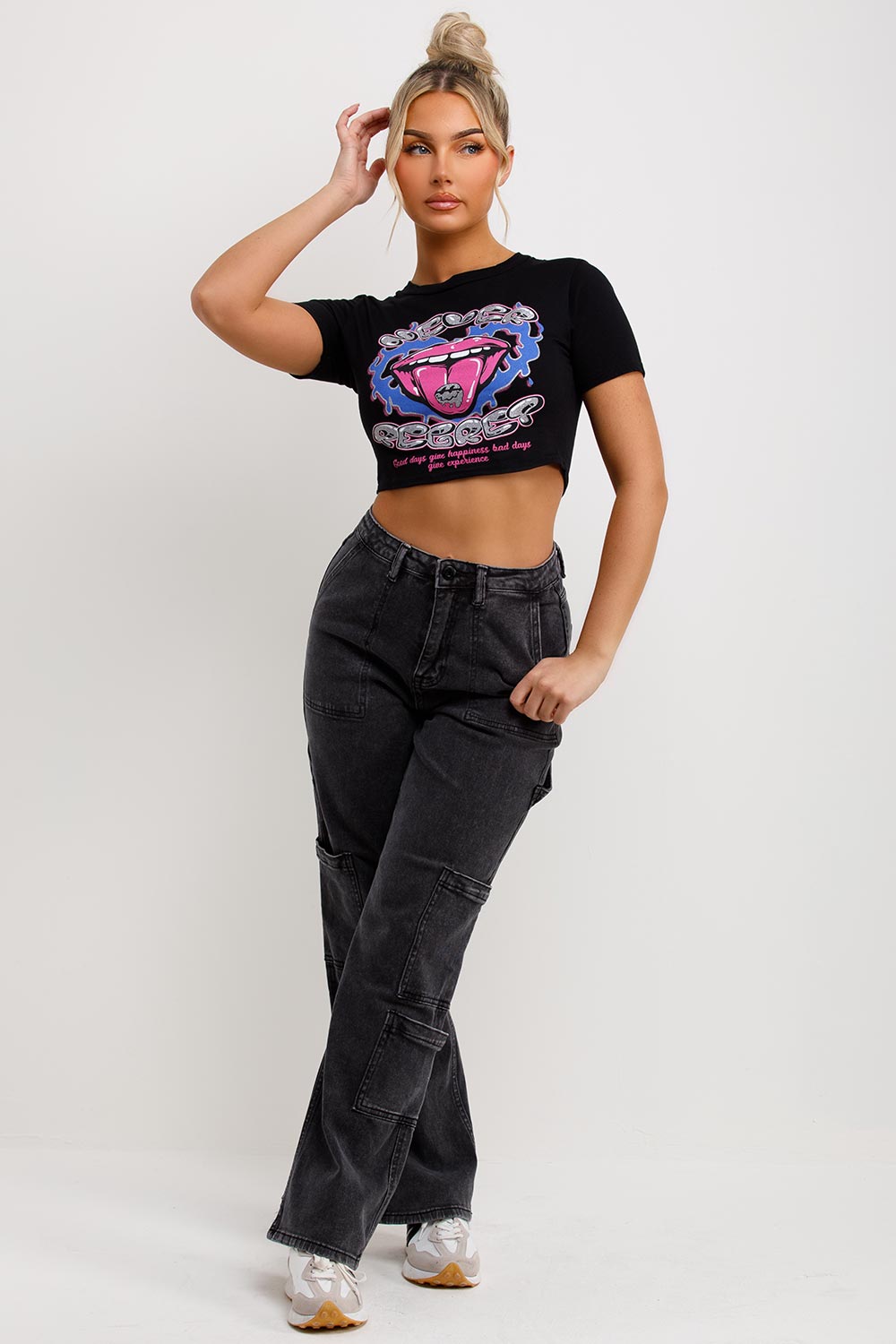 never regret lips graphics crop t shirt black