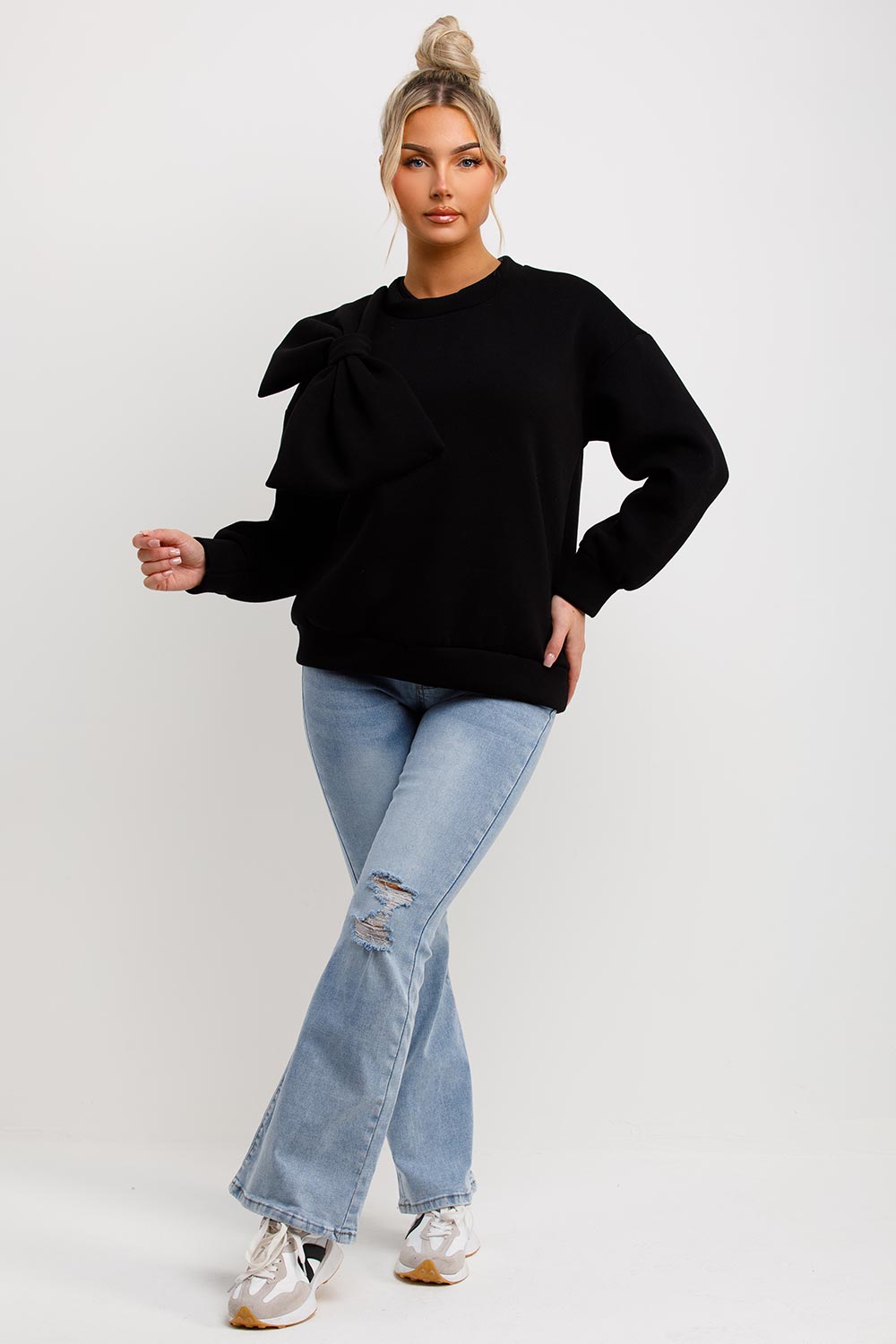 bow sweatshirt black