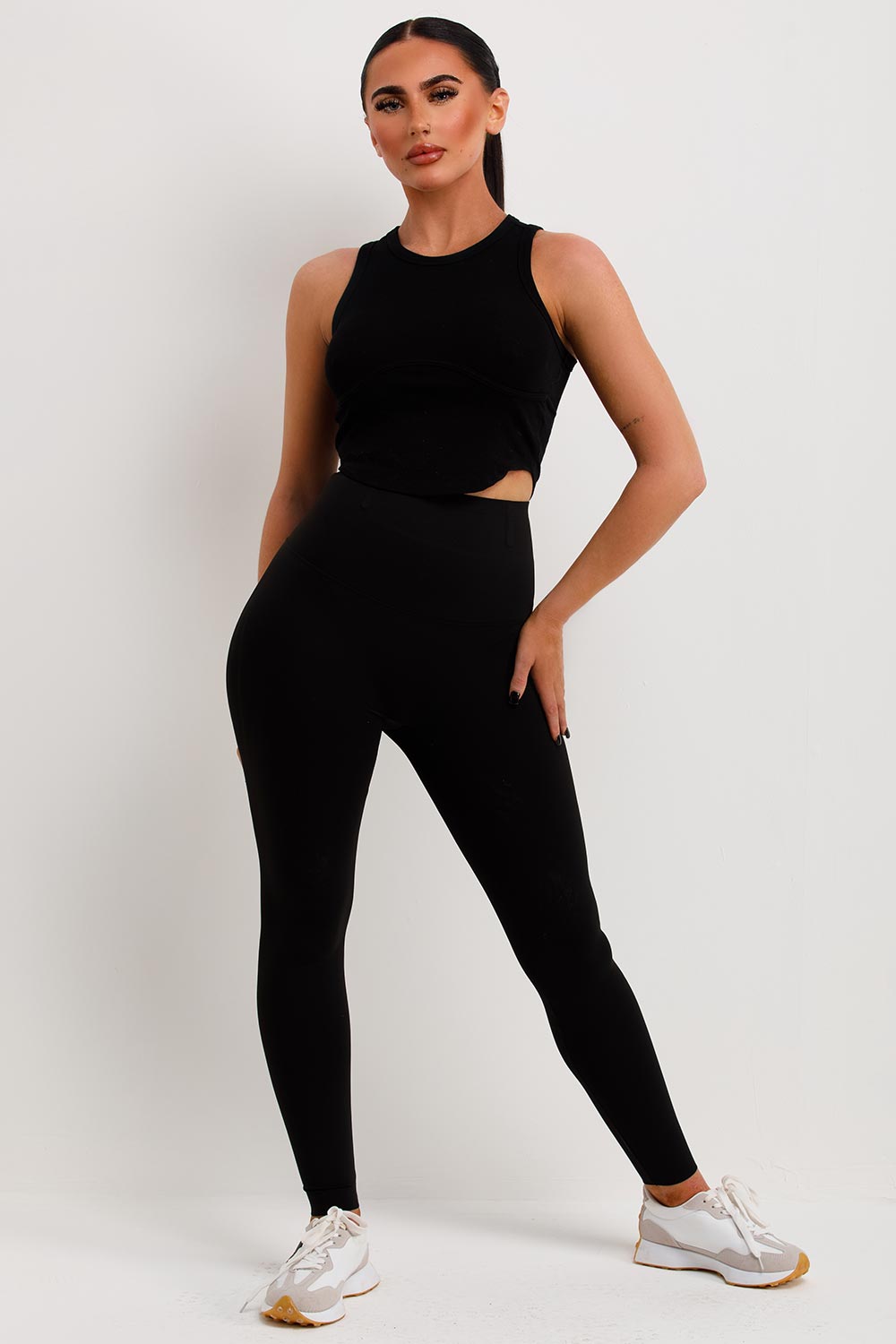 skims high waisted smoothing shapping leggings