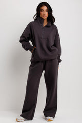 womens half zip sweatshirt and joggers loungewear co ord airport outfit