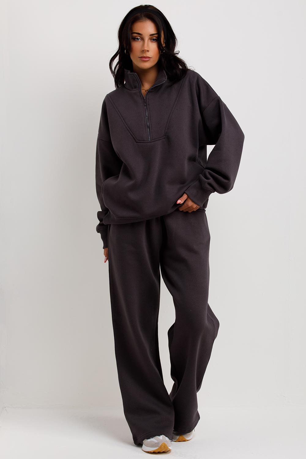 womens half zip sweatshirt and straight leg joggers tracksuit lounges set airport outfit