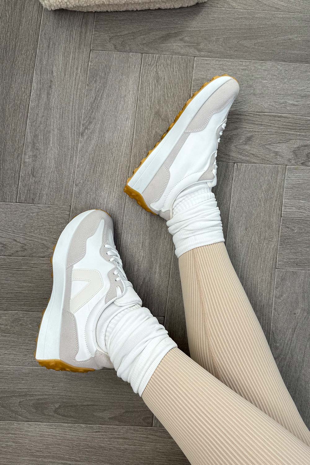 womens chunky lace up trainers 327 new balance