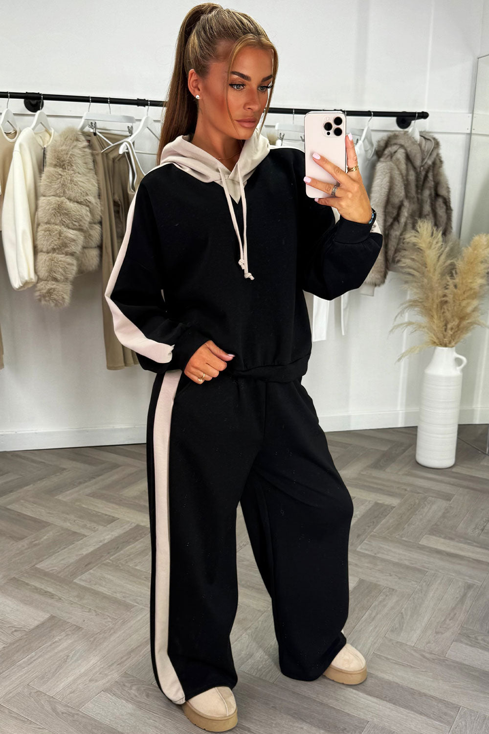 contrast hoodie and joggers two piece loungewear co ord womens tracksuit for winter
