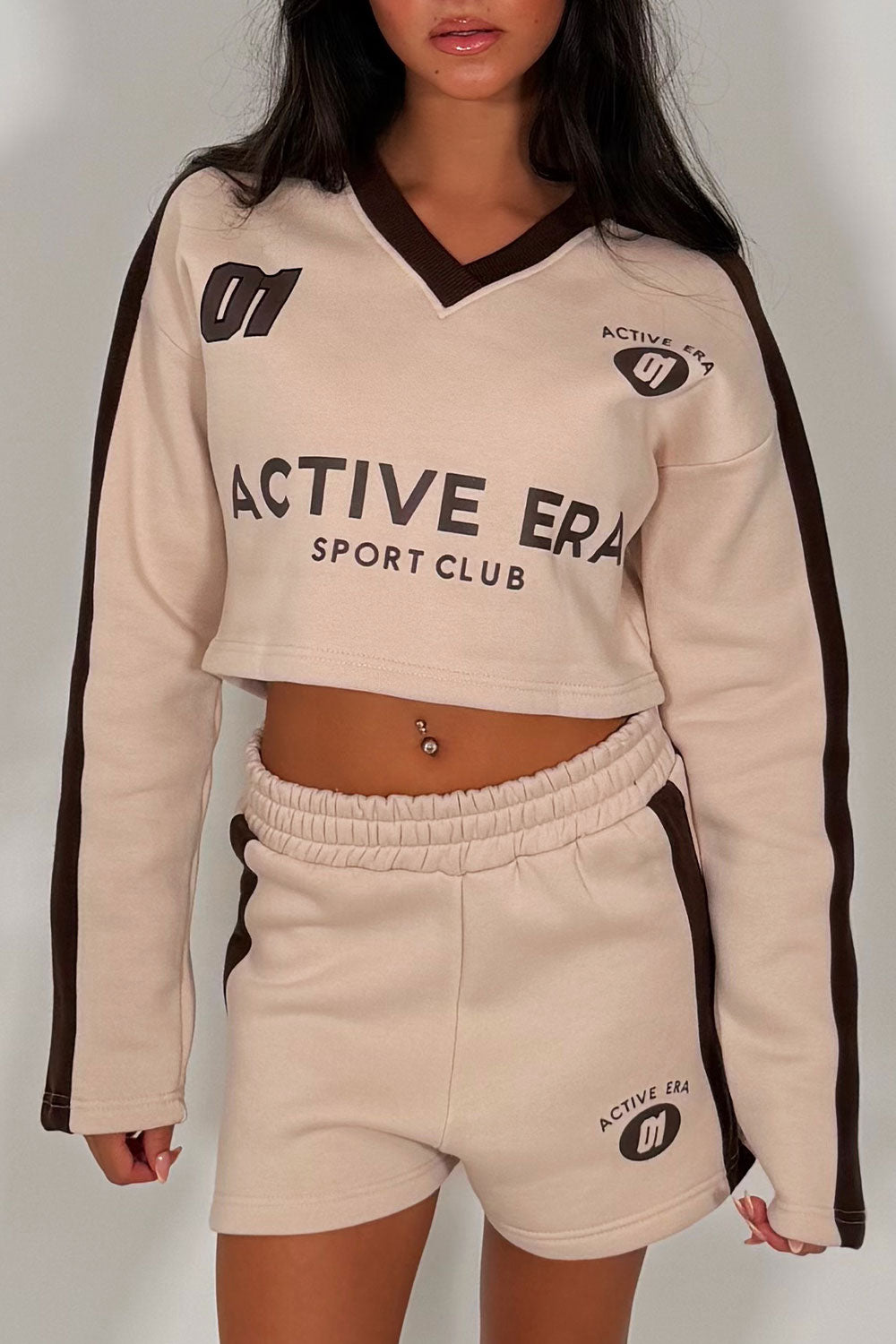 beige summer lounge set airport outfit styledup uk