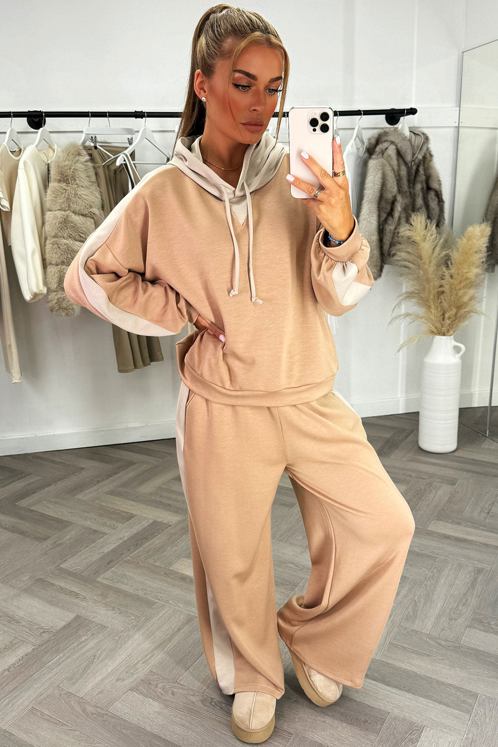 contrast hoodie and joggers two piece loungewear co ord womens tracksuit for winter