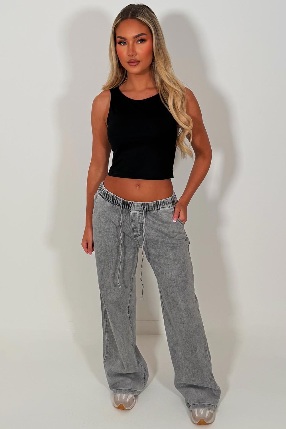 sleeveless crop top double layered