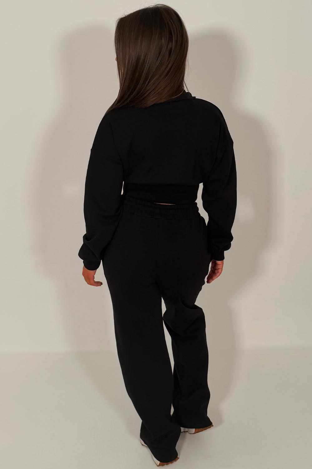 womens wide leg joggers and crop zip up sweatshirt tracksuit co ord holiday summer airport outfit uk styledup loungewear