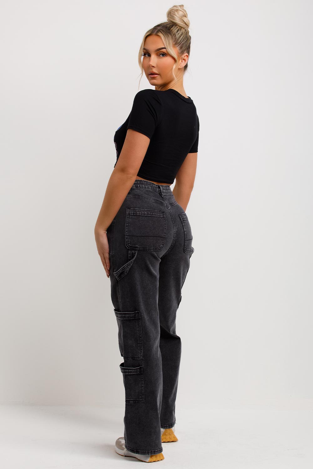 womens crop t shirt with lips graphics and never regret slogan