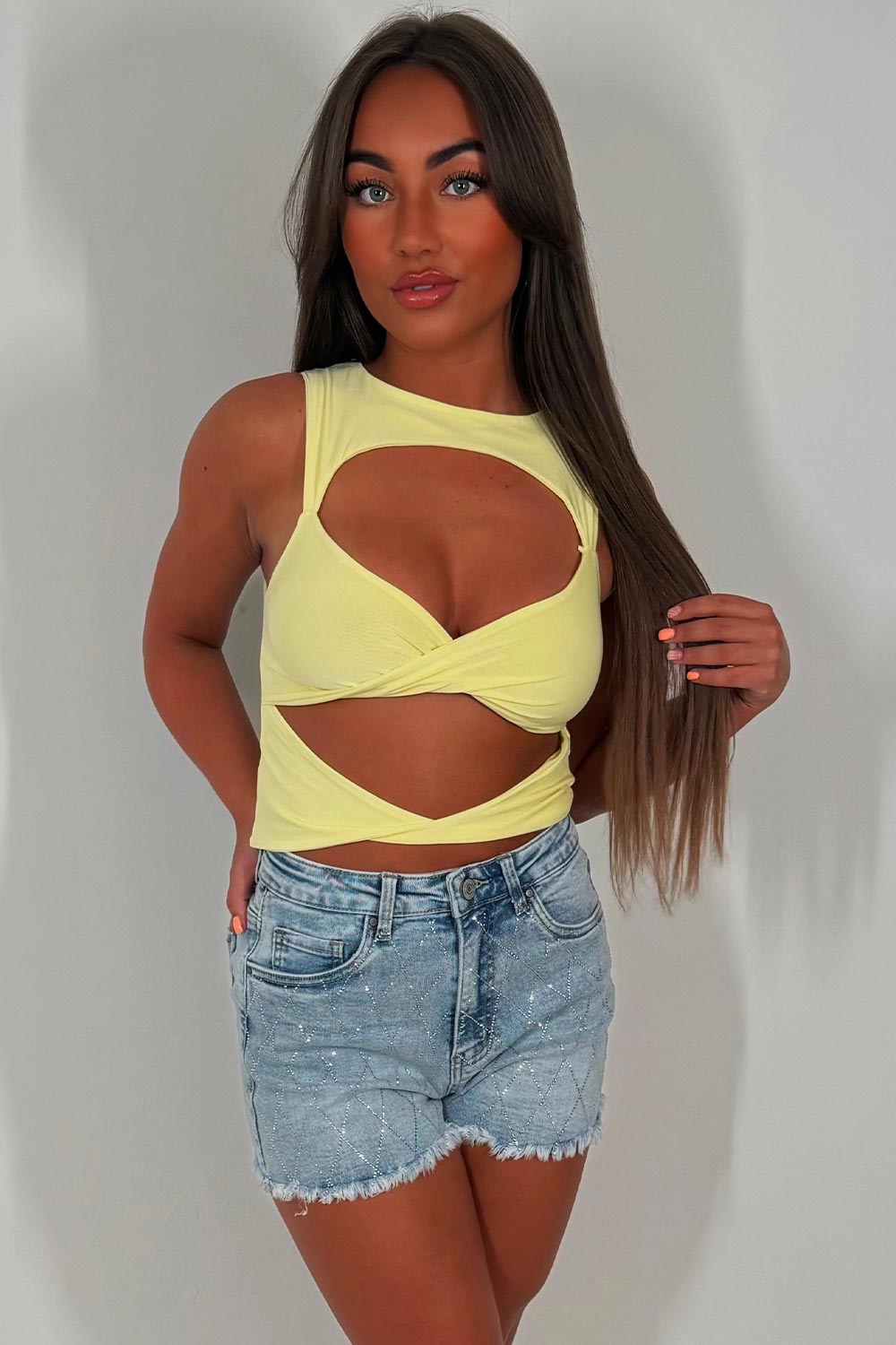 twist front cut out festival top