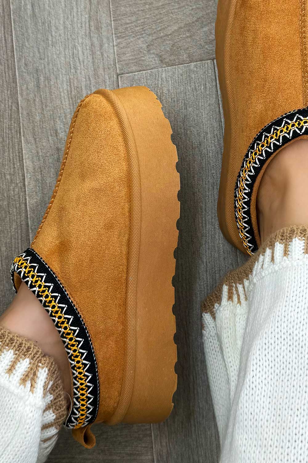 ugg tasman platform
