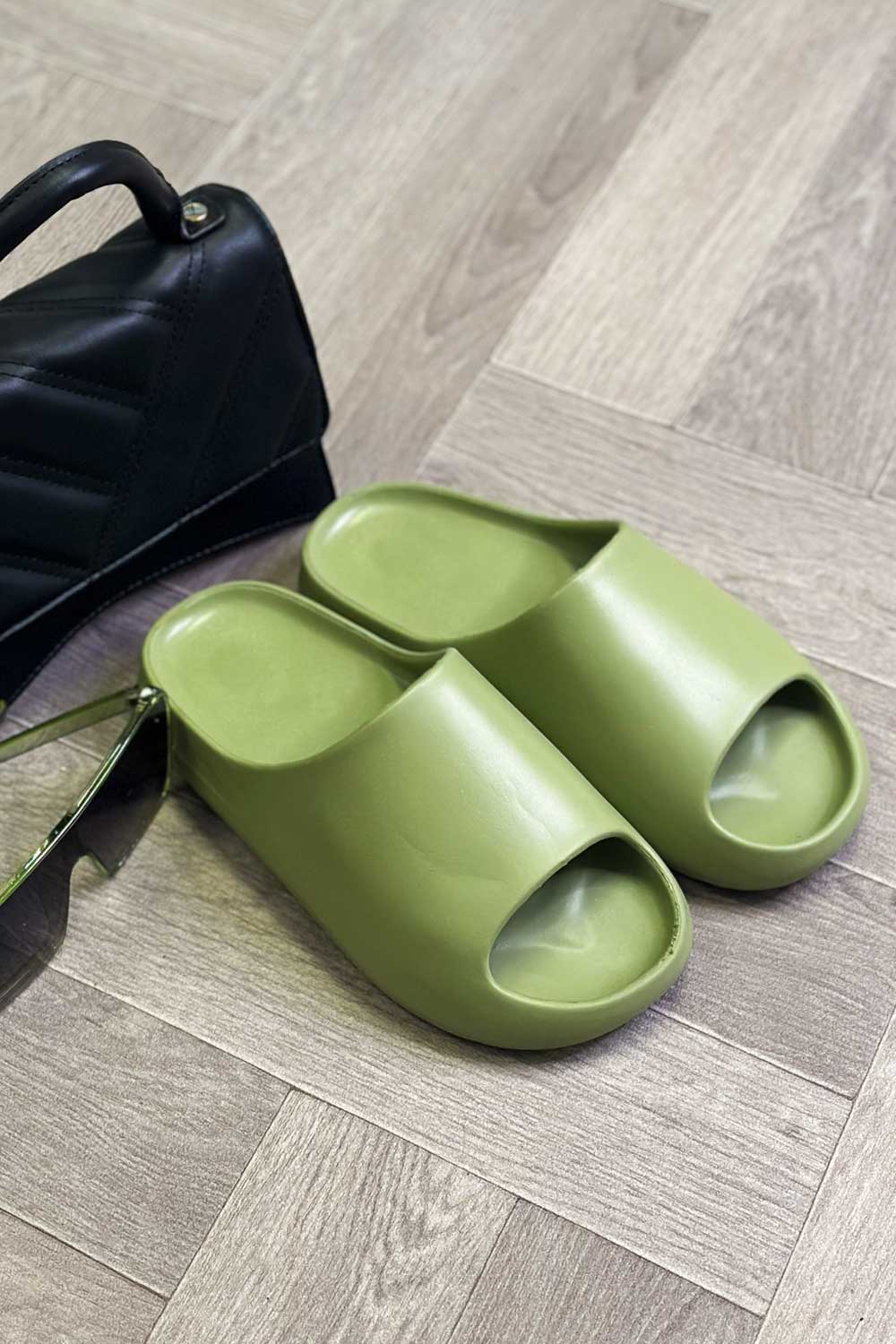 womens chunky rubber slider sandals