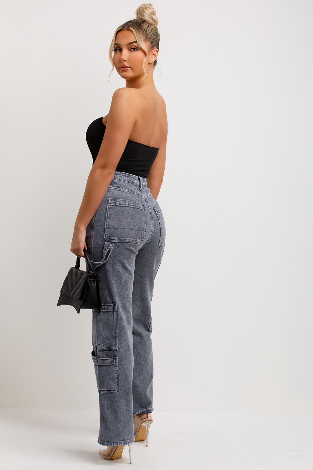 cargo jeans with pockets