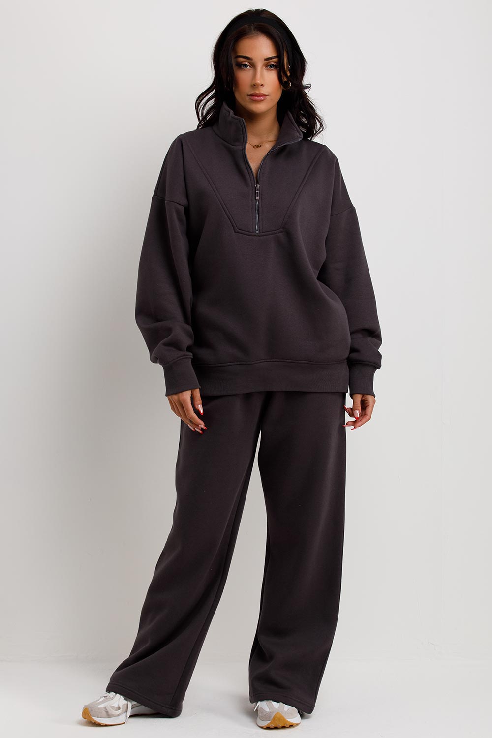 half zip sweatshirt and joggers loungewear set airport outfit