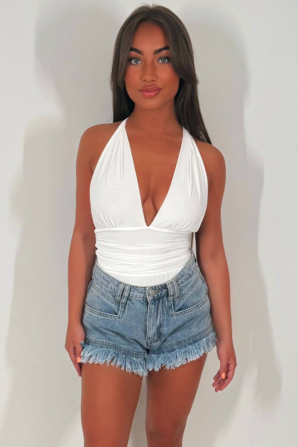 backless halter neck top night out outfit styledup