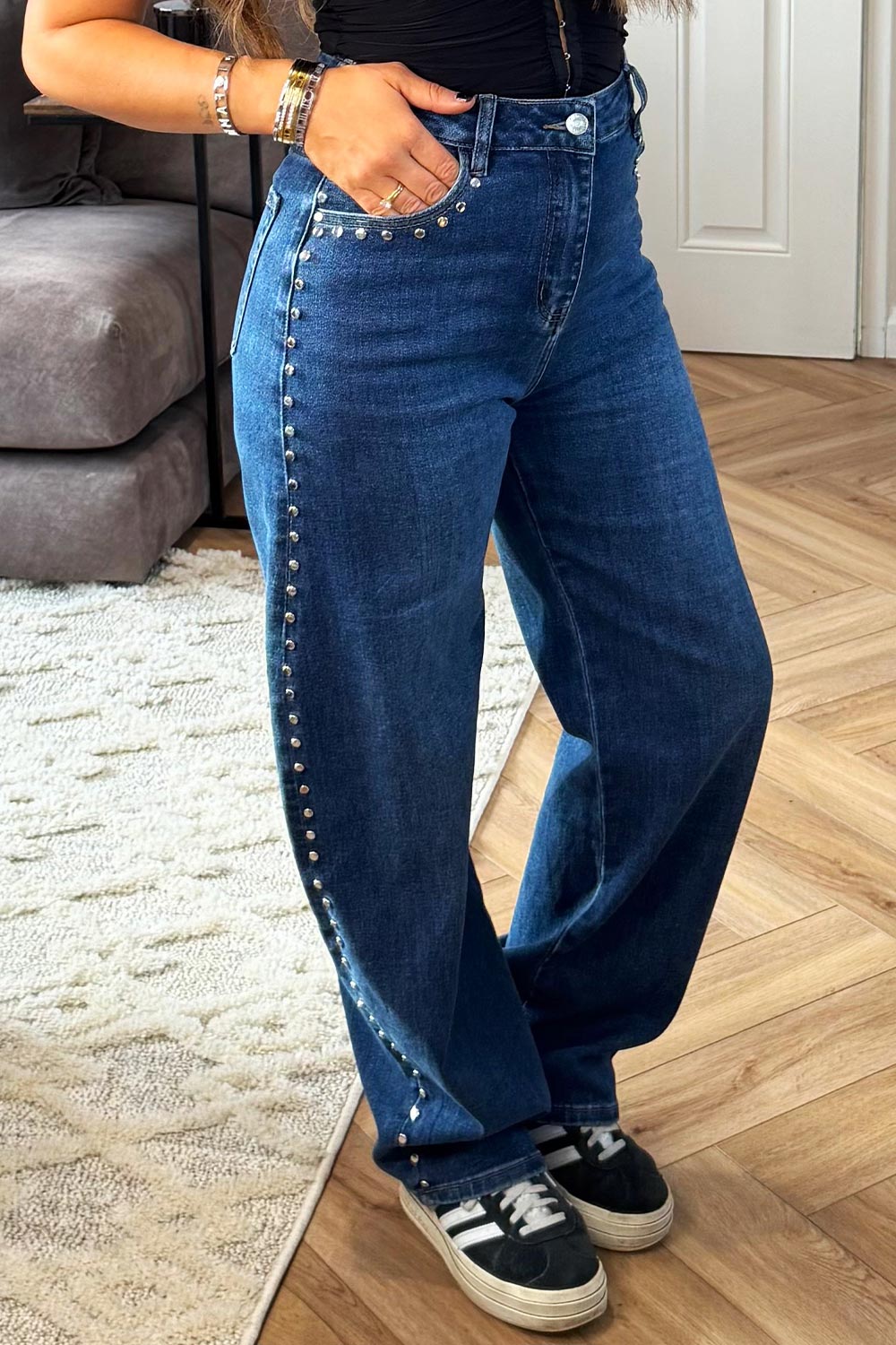 womens wide leg baggy jeans with studs styledup
