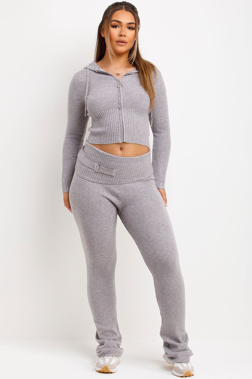 fold over waist yoga pants and crop zip up hoodie tracksuit co ord set womens airport outfit