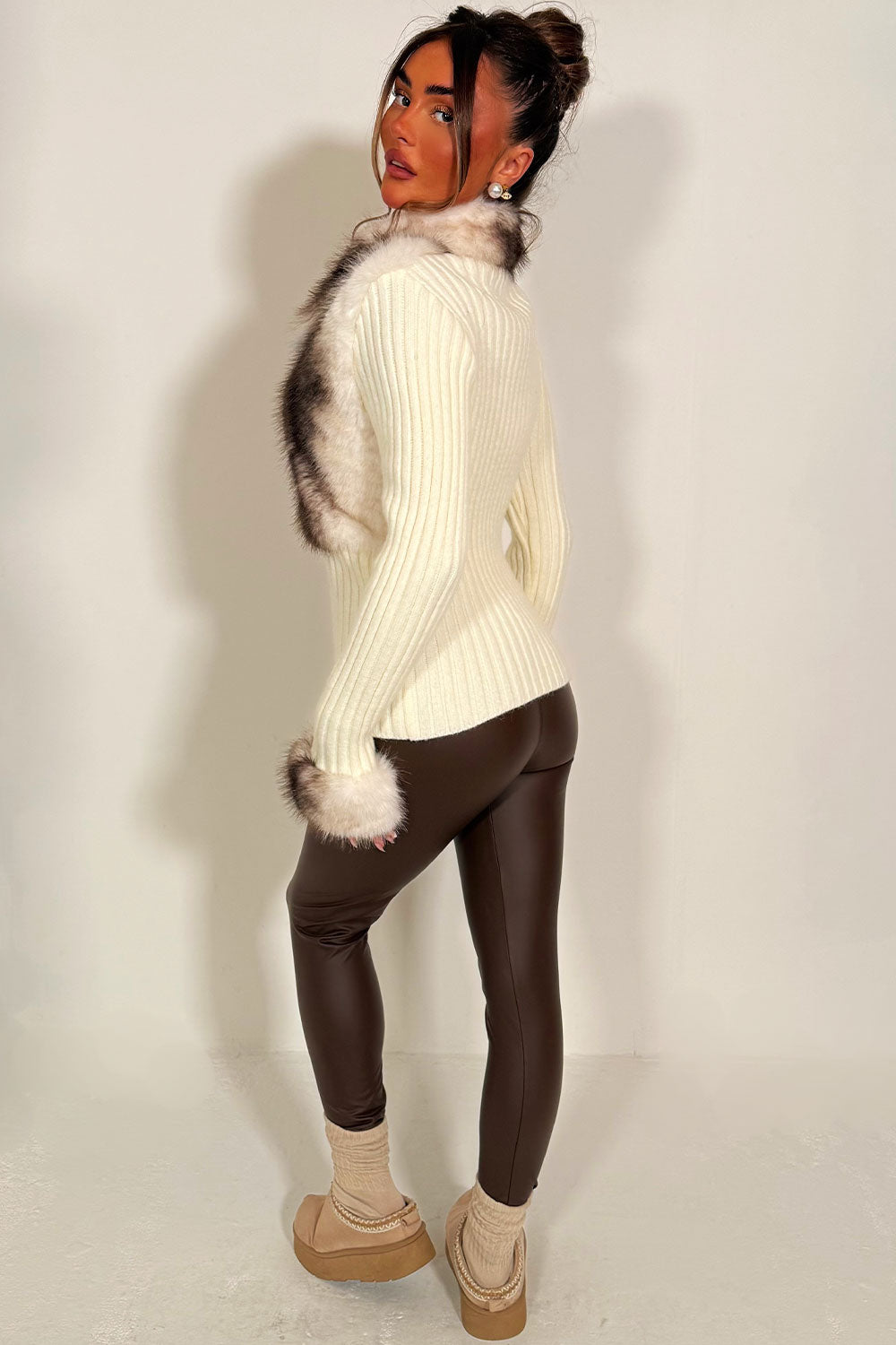 faux fur cardigan knitted christmas market outfit styledup
