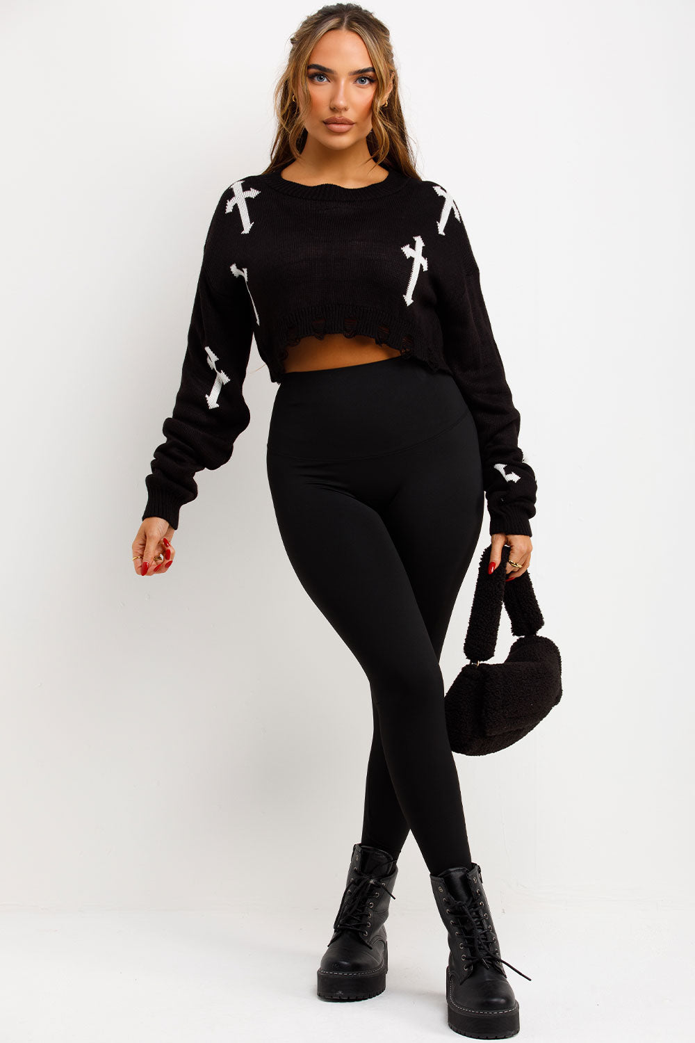 knitted cropped jumper black