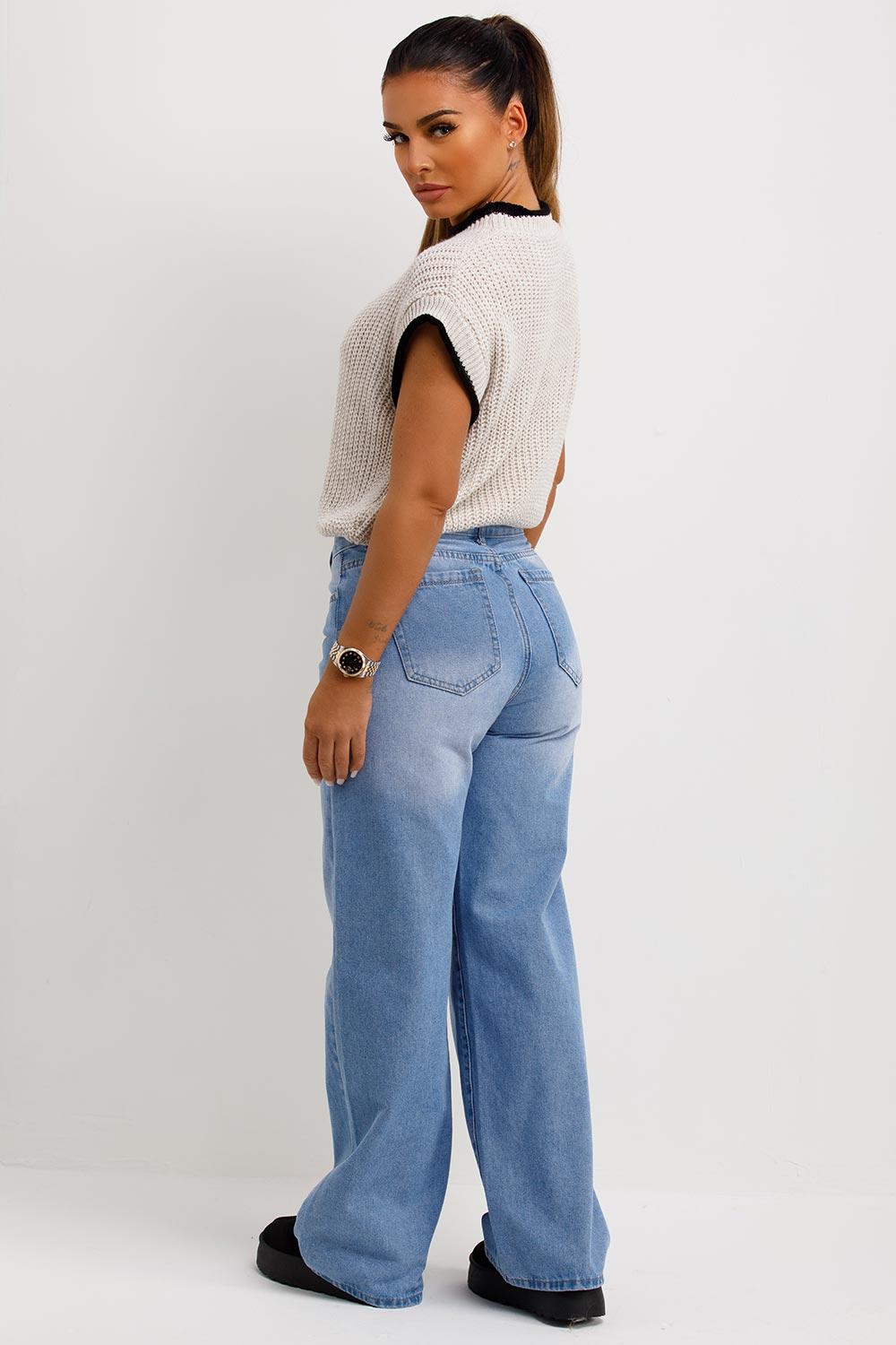 beige knitted jumper sleeveless cropped