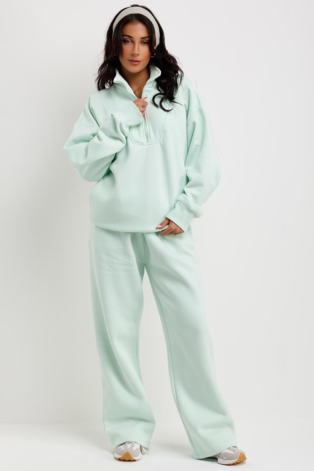 womens half zip sweatshirt and joggers loungewear set airport outfit