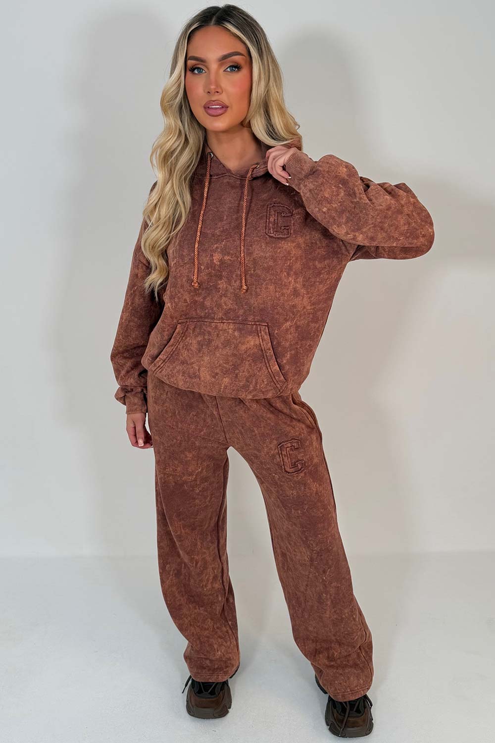 zara womens hoodie and joggers tracksuit airport outfit uk