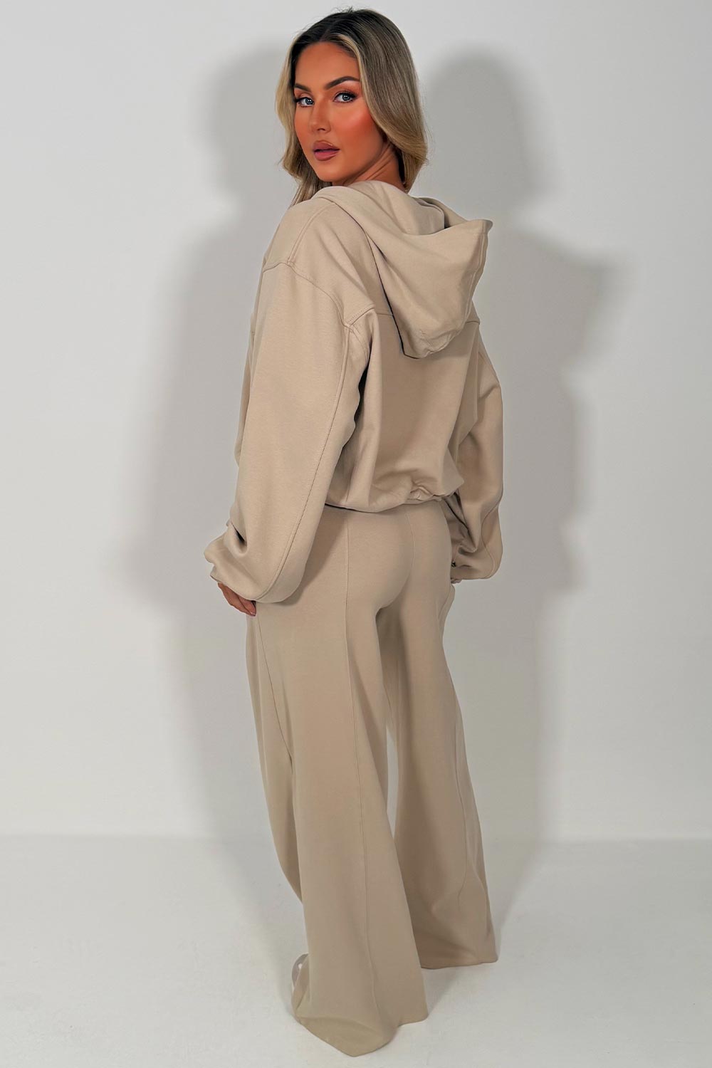 zara womens soft bomber jacket and joggers tracksuit co ord set airport outfit