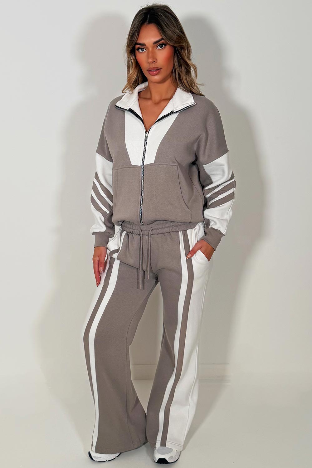 zip up sweatshirt top and wide leg joggers tracksuit for womens styledup airport outfit