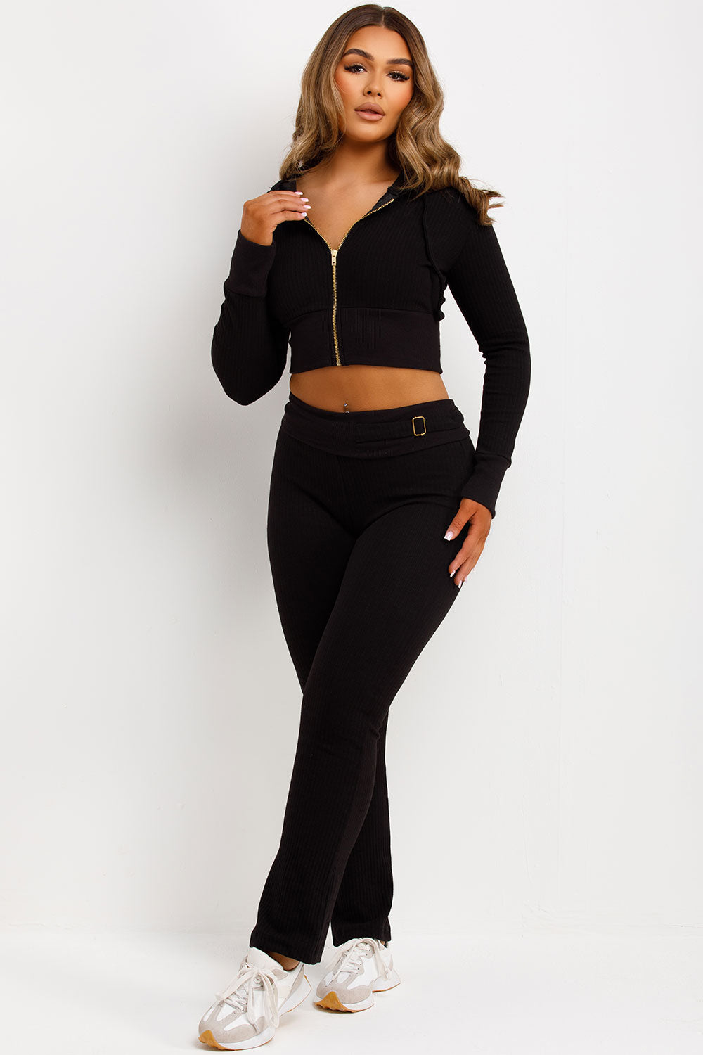 fold over waist yoga pants and crop zip up hoodie tracksuit co ord set womens airport outfit