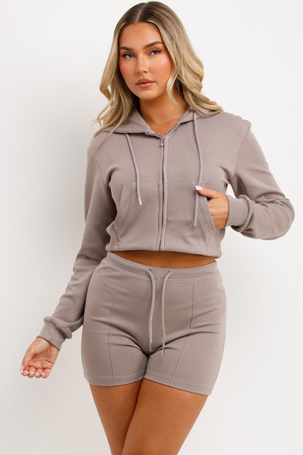 zara womens shorts and crop sweatshirt with hood two piece loungewear set sale crop tracksuit