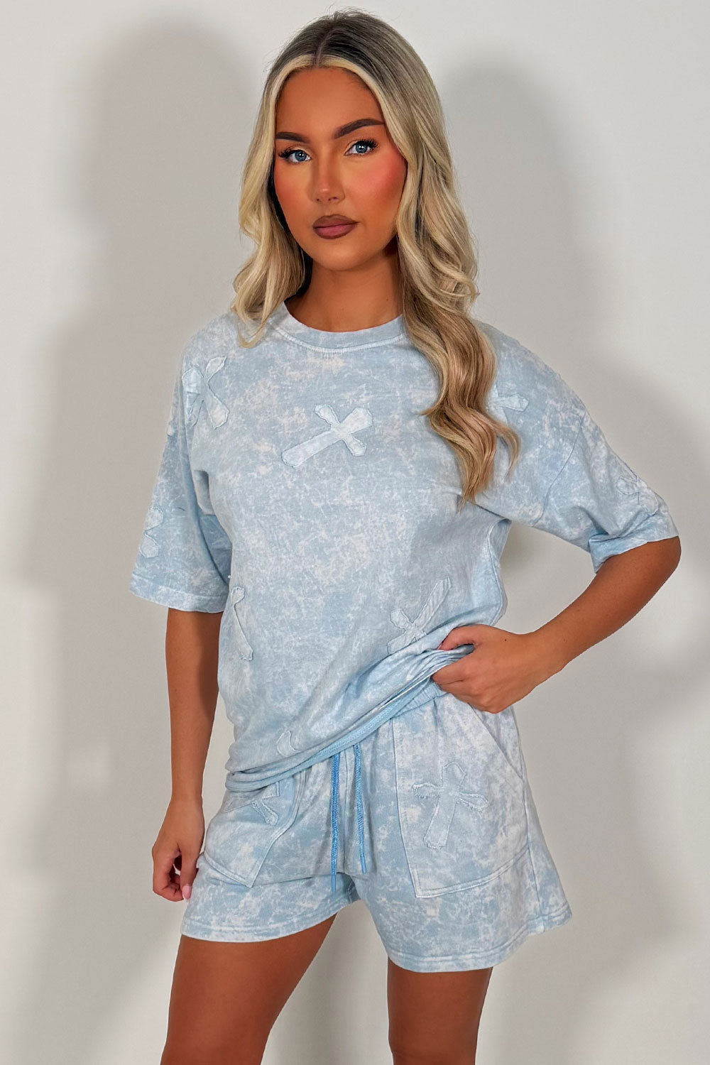 summer holiday airport outfit styledup uk