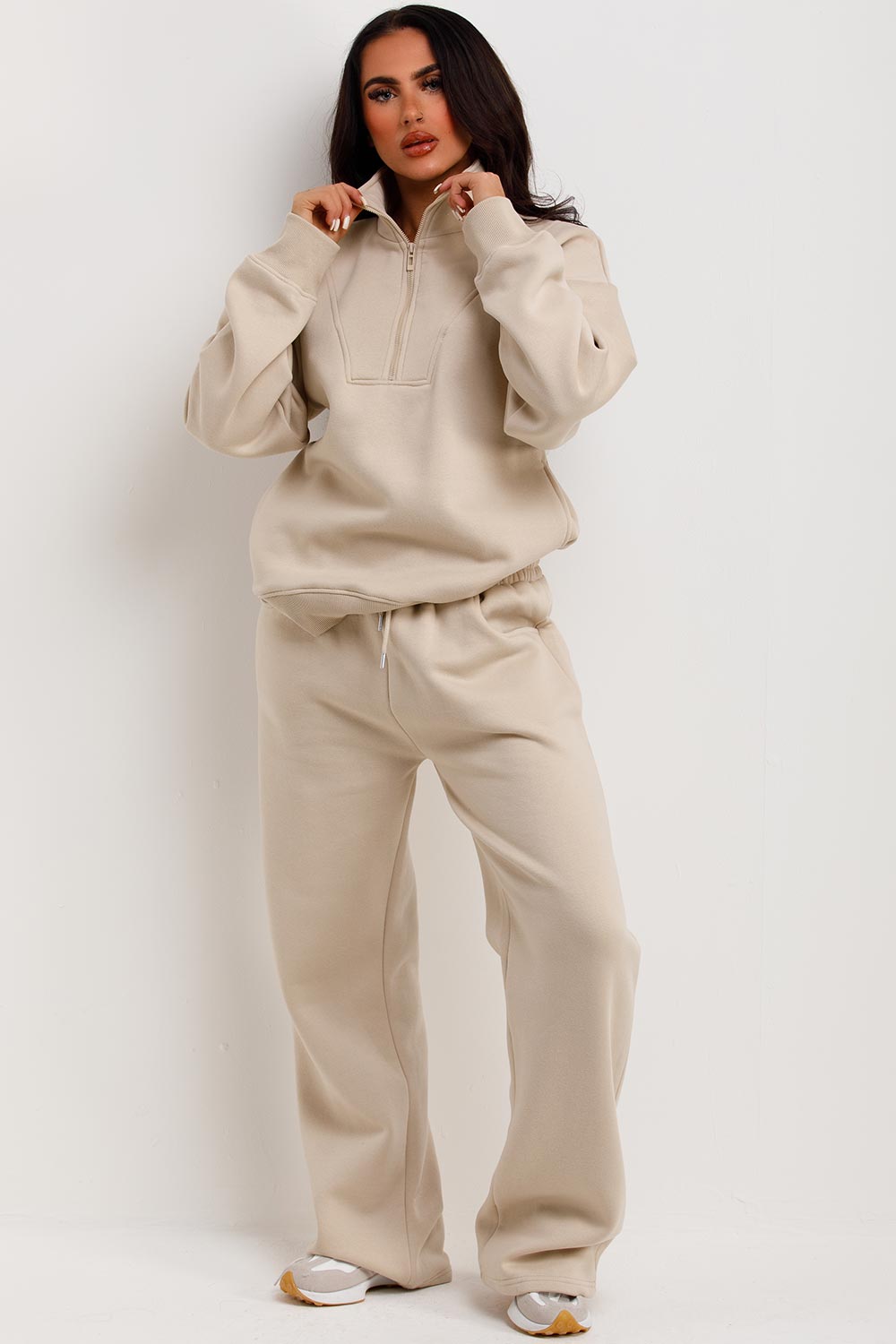 womens joggers and half zip sweatshirt tracksuit lounge set airport outfit