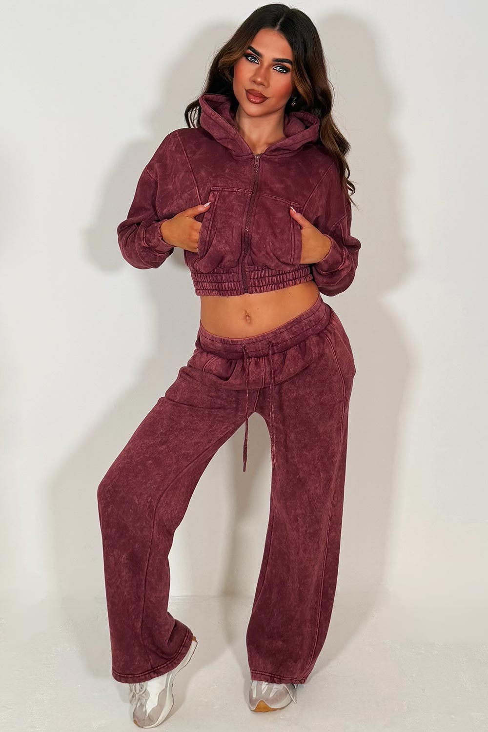 womens crop zip up hoodie and wide leg jogger tracksuit casual outfit loungewear set acid wash burgundy really cute comfortable daily outfit