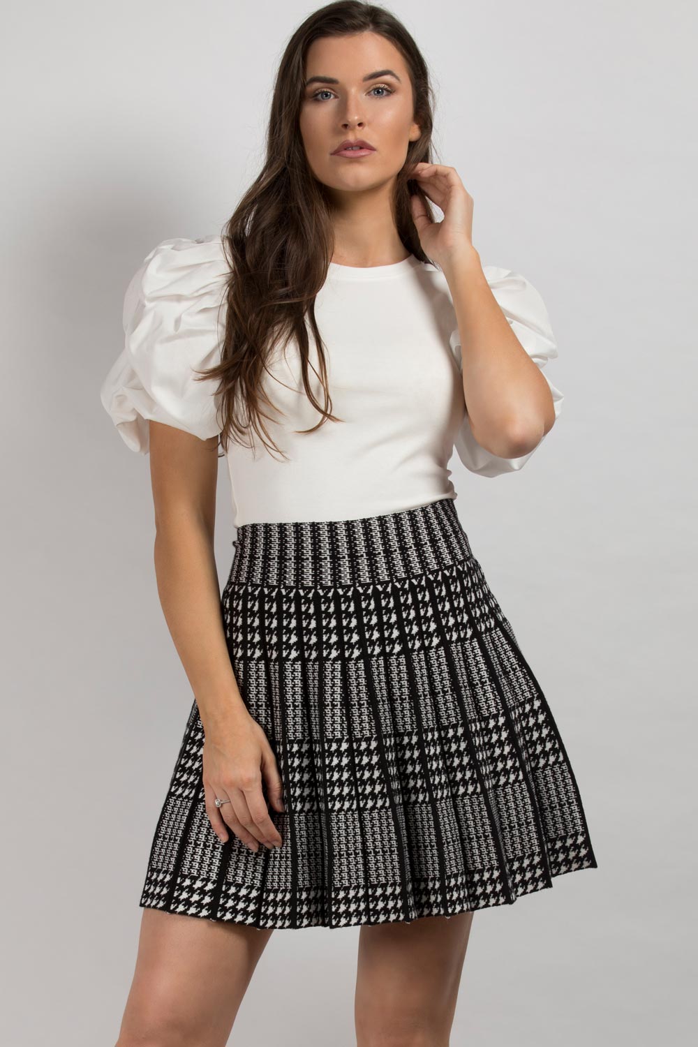 dogtooth pleated skirt
