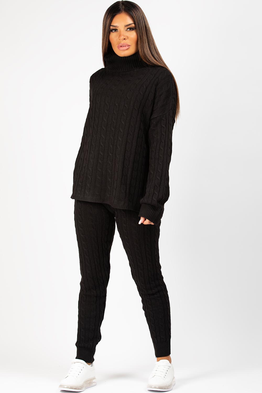 black knitted lounge set