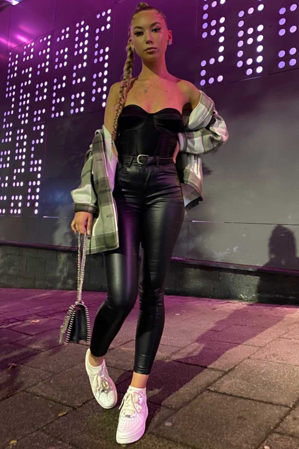 black coated jeans high waisted