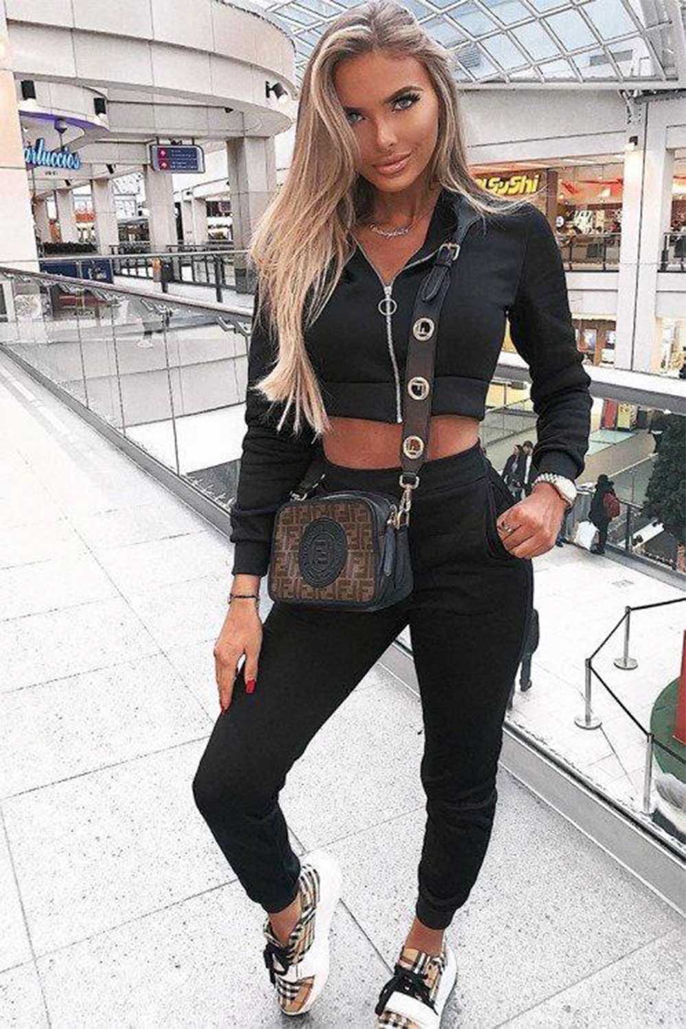 black loungewear co ord set