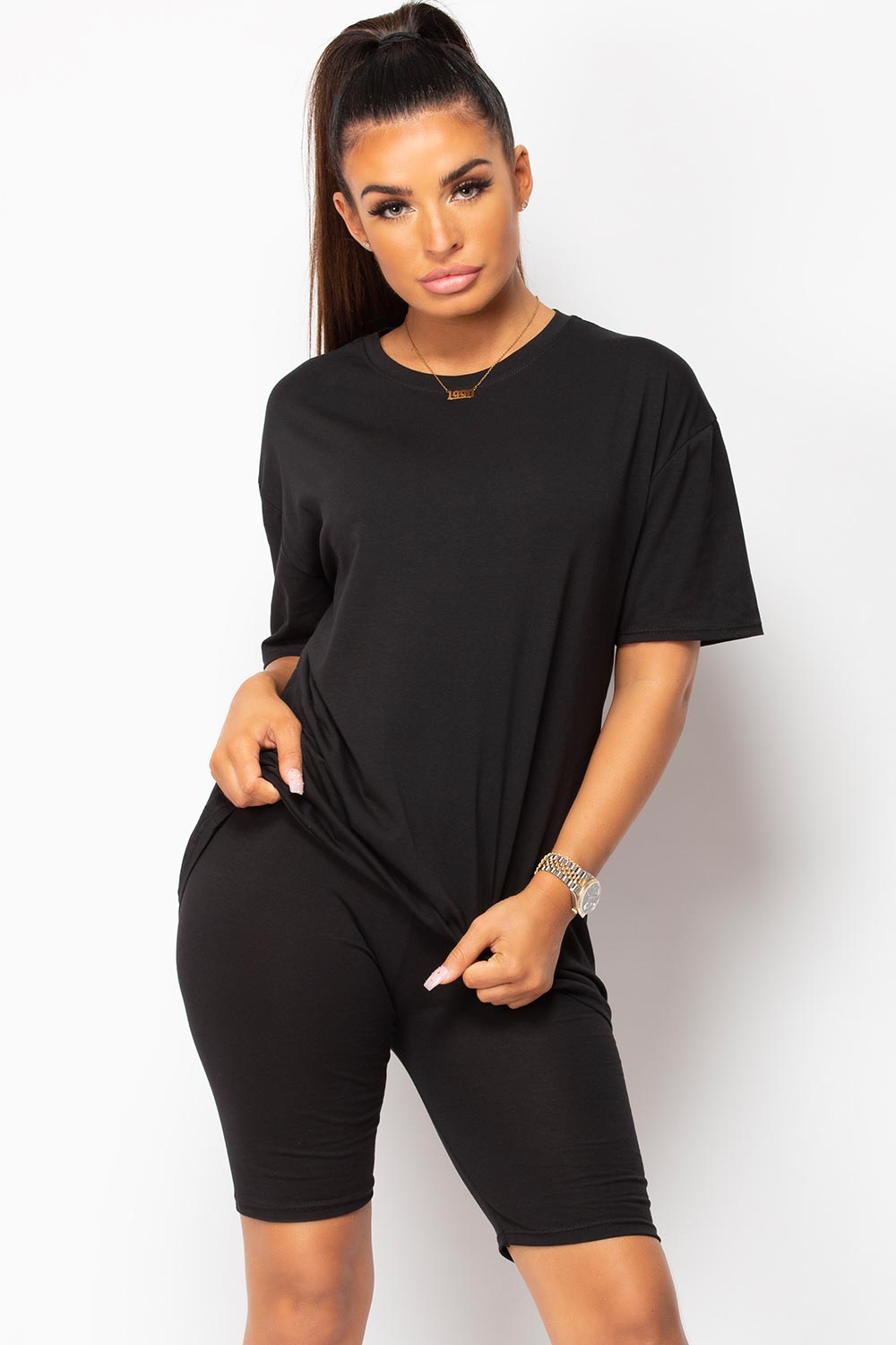black oversized t shirt and cycling shorts set