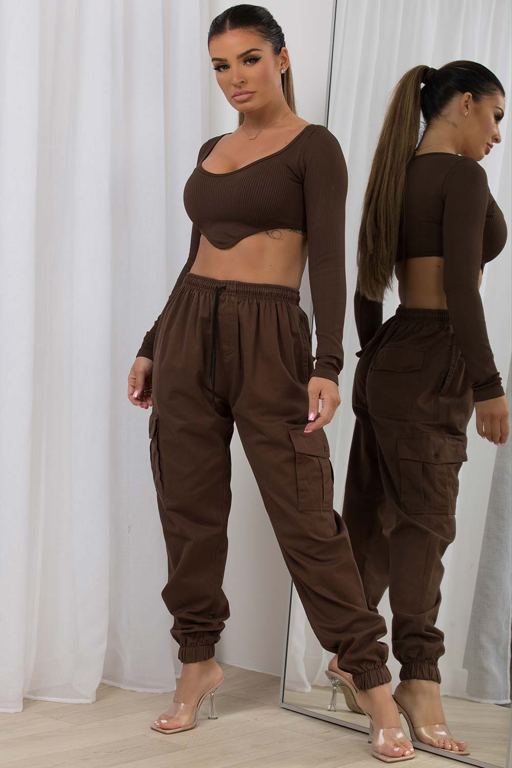 cargo trousers with cuff bottoms