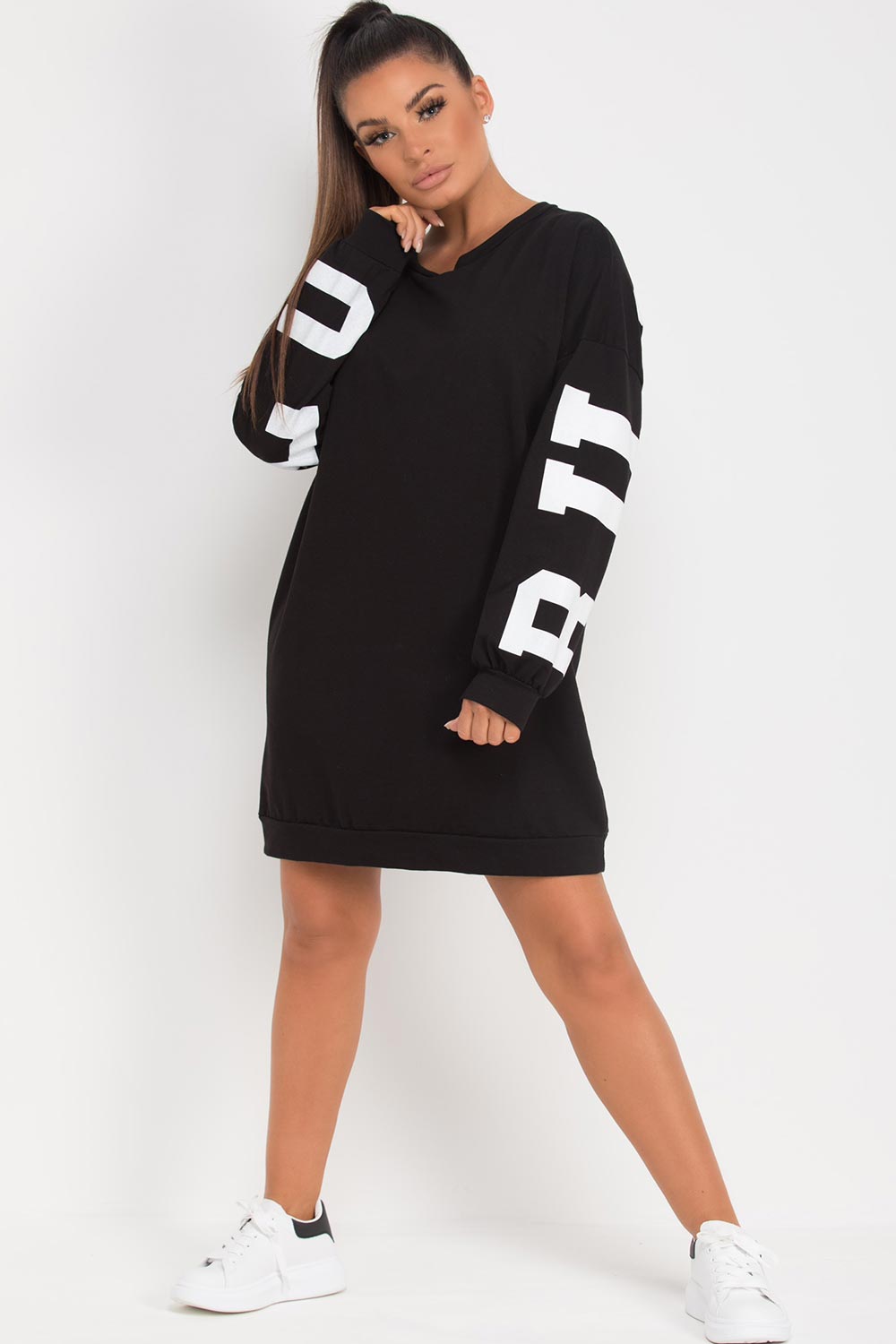 black oversized sweatshirt with buffalo slogan