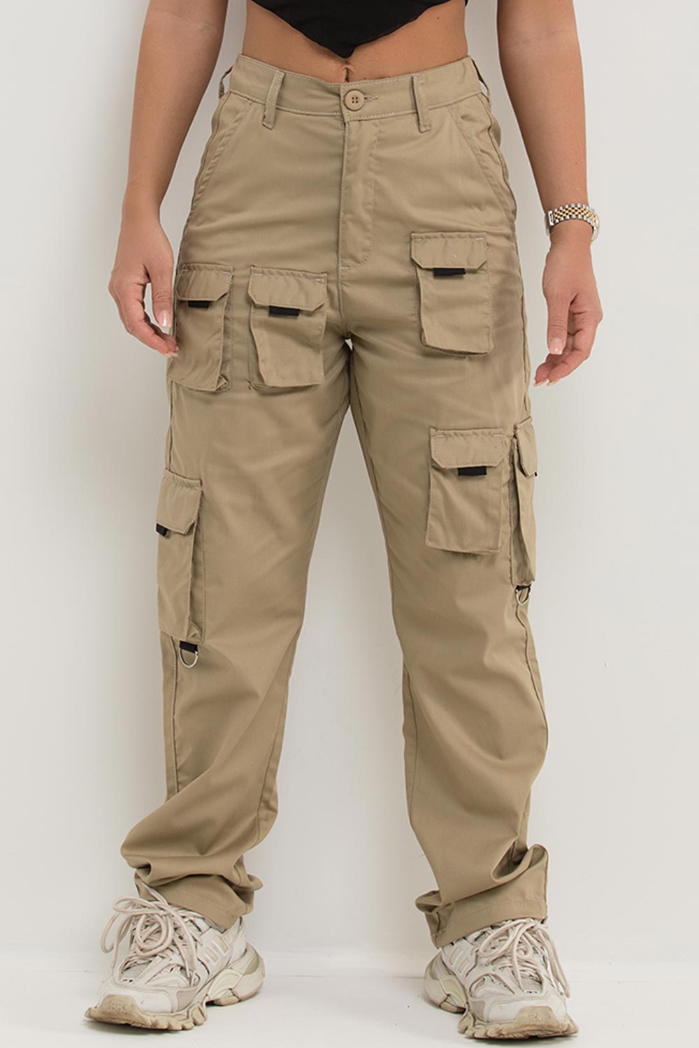 cargo trousers with pockets