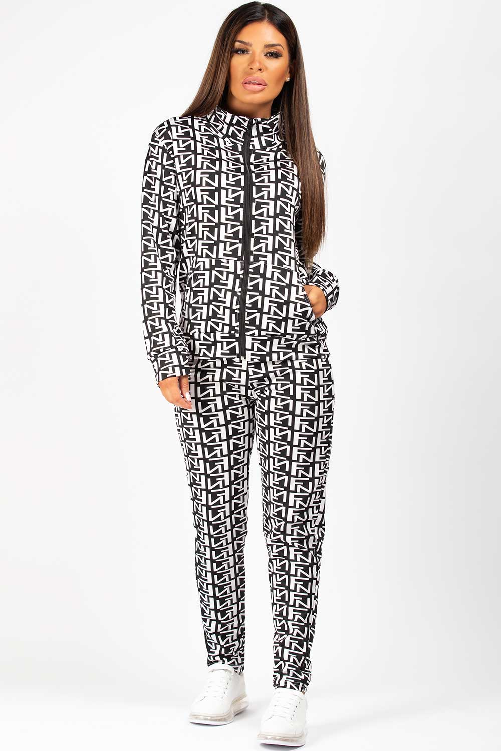 black and white lounge set