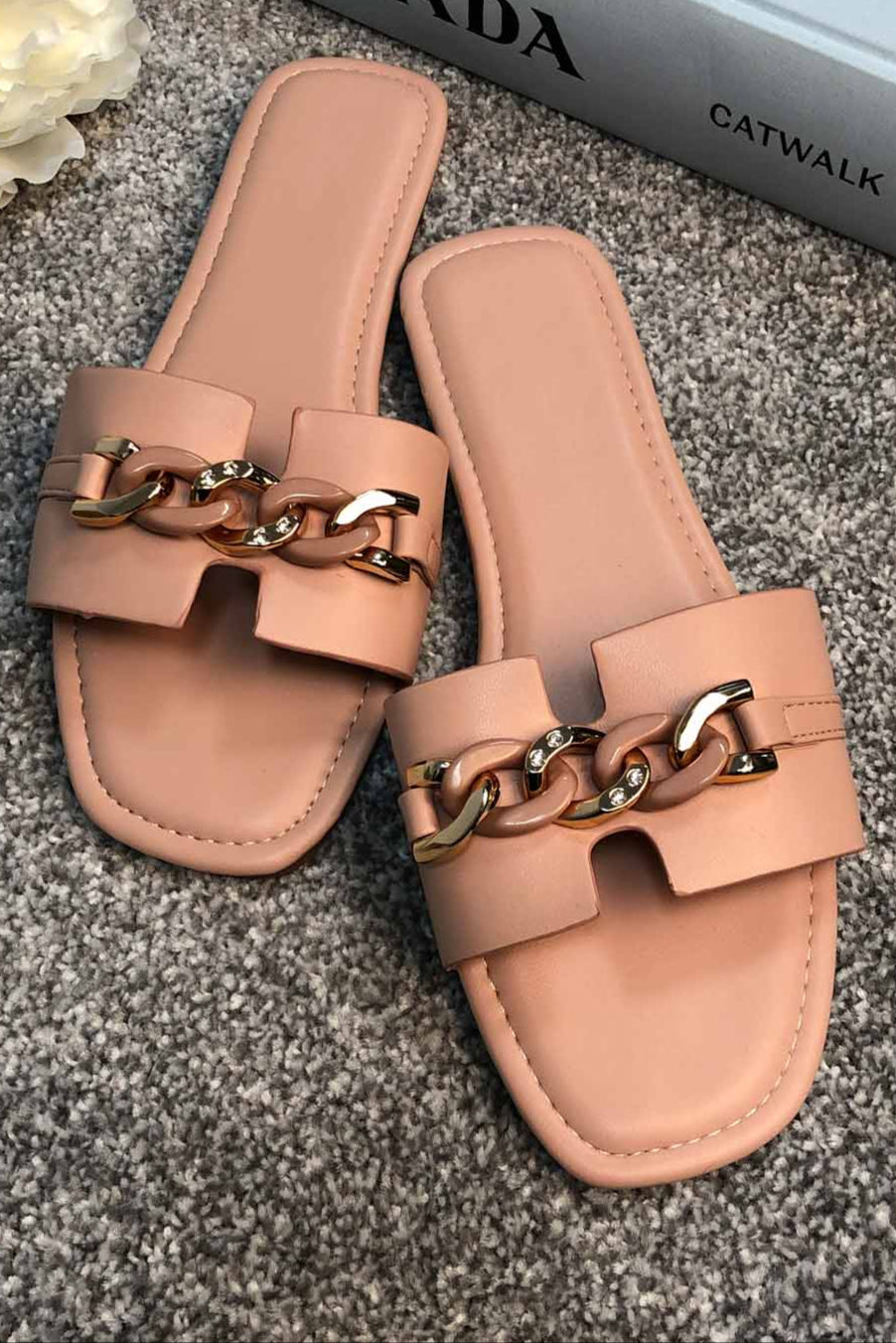 womens sliders with gold chain