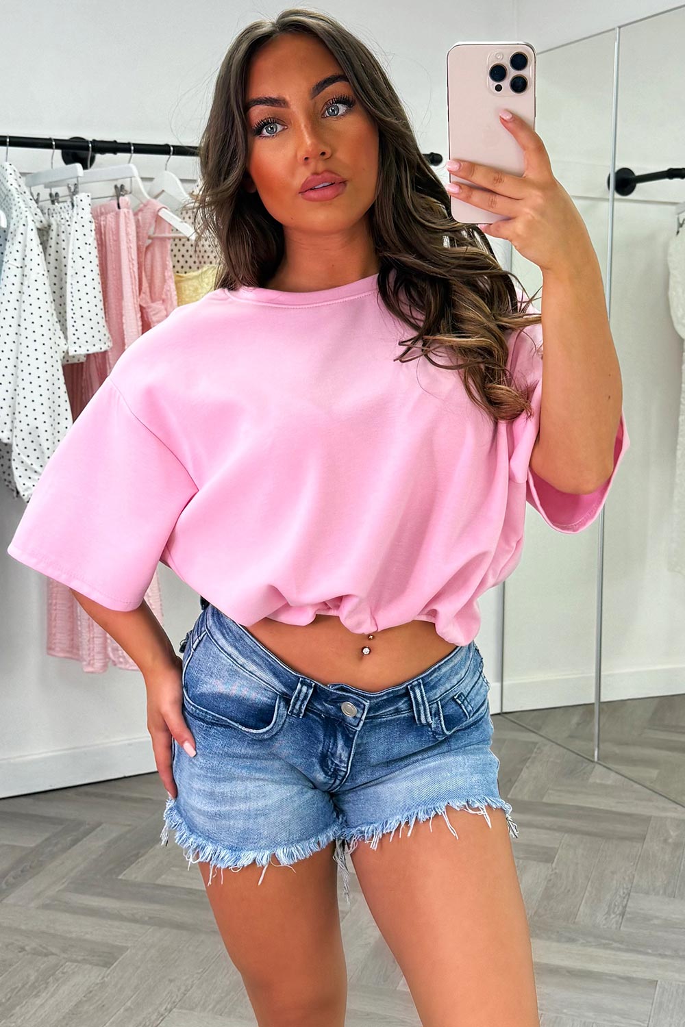 womens pink short sleeve top with drop shoulders gathered inched waist oversized fit summer holiday airport outfit styledup uk white fox