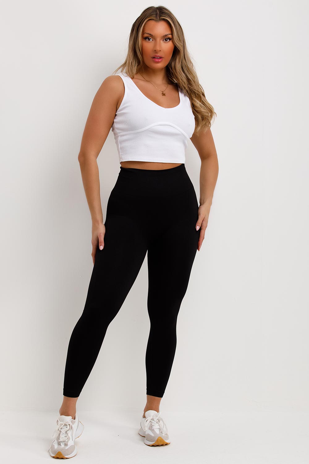 Ribbed Seamless Gym Leggings With Scrunch Ruched Detail Black