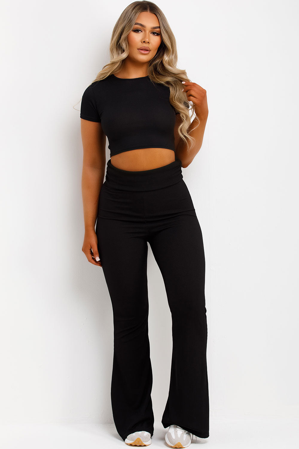 fold over trousers flared trousers and crop top two piece set casual summer outfit