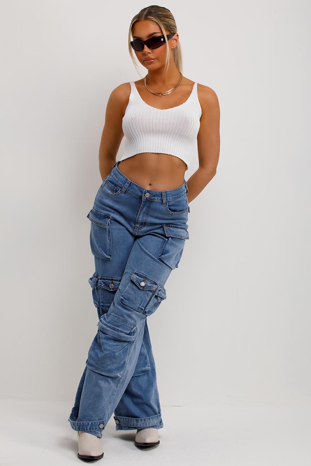 womens cargo pocket denim jeans with wide leg and low rise