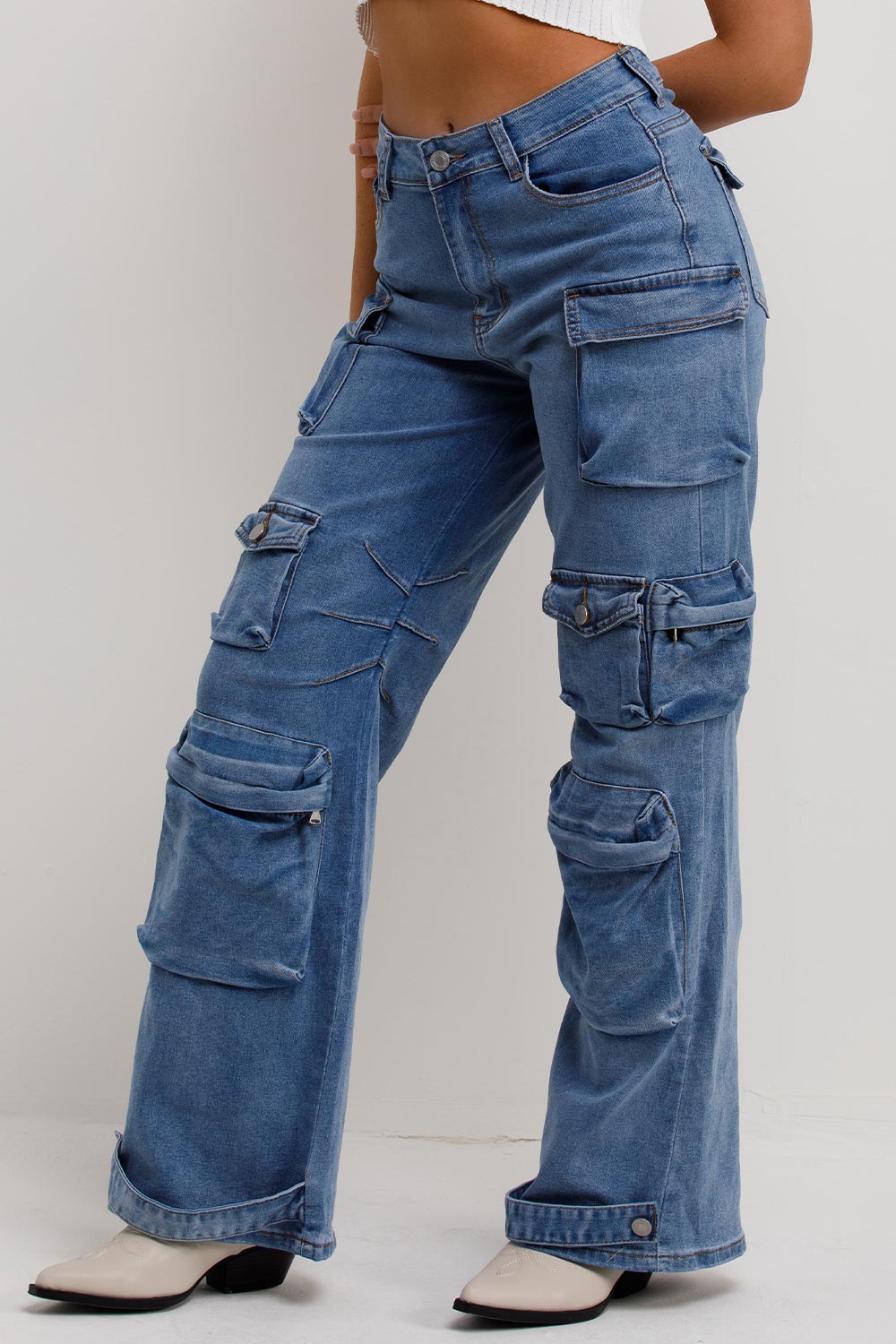 womens low rise cargo pocket wide leg denim jeans