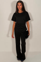 womens summer holiday travel airport outfit styledup uk